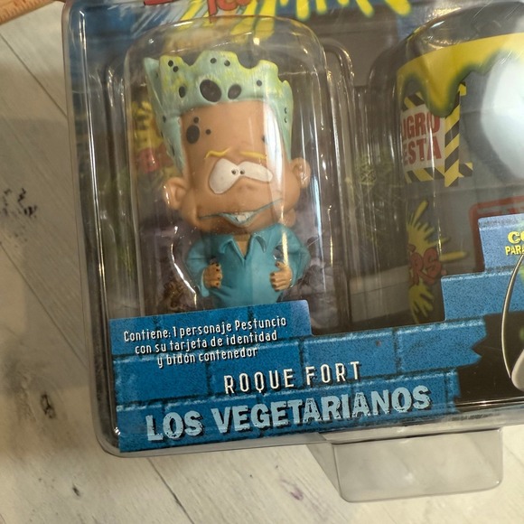 Vintage Stink Blasters (Roque Fort) MEG 2002 NIB (Spanish) - Picture 2 of 4